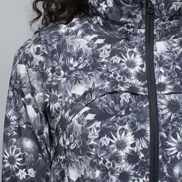 Lululemon Bring Back The Track Jacket - Picture 2 of 11